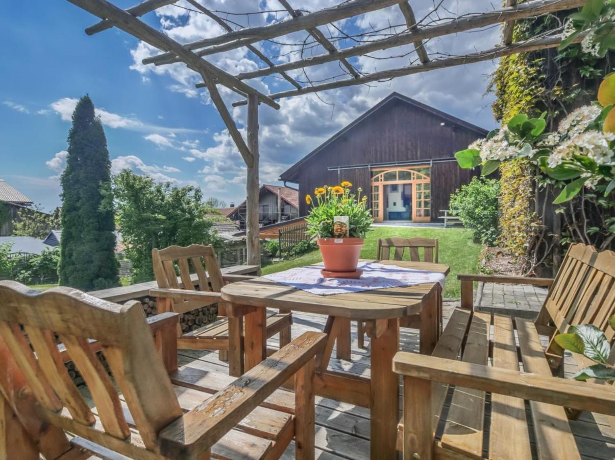 400Qm Bayerische Villa 2500Qm Uneinsehbarer Garten In Beliebter Urlaubsregion Фрайунг Экстерьер фото