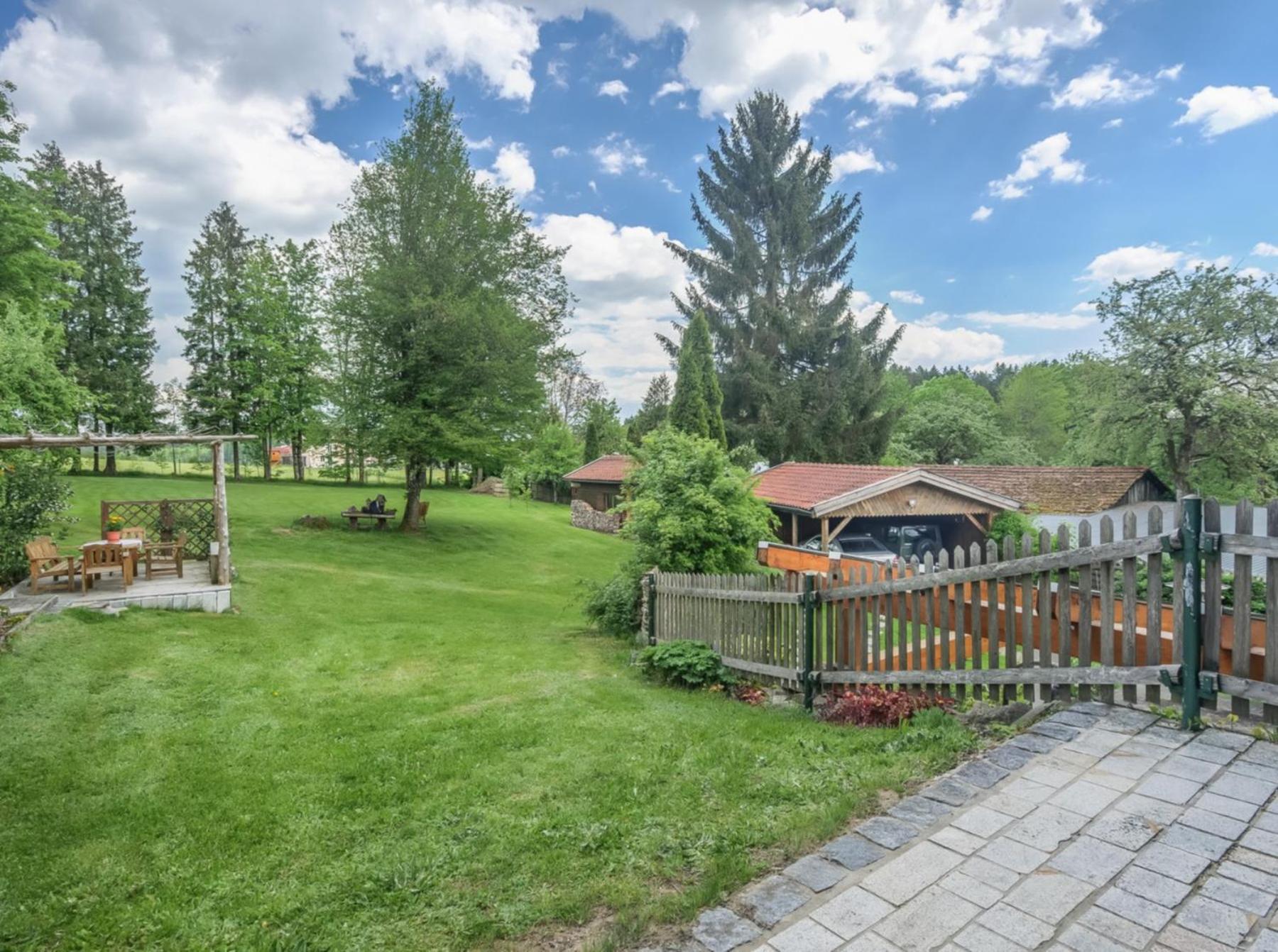 400Qm Bayerische Villa 2500Qm Uneinsehbarer Garten In Beliebter Urlaubsregion Фрайунг Экстерьер фото
